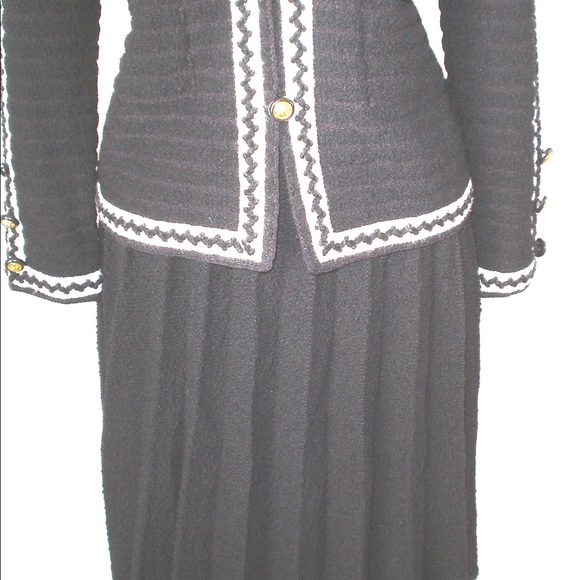 Vintage ADOLFO Black Wool Boucle Jacket+ Pleated Skirt Suit Saks Fifth Ave 36 - Picture 4 of 16